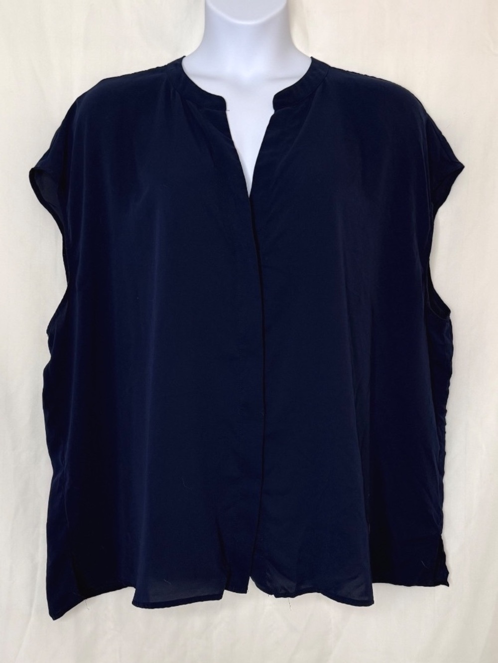 Eloquii Navy Blue Hidden Button Blouse Size 28